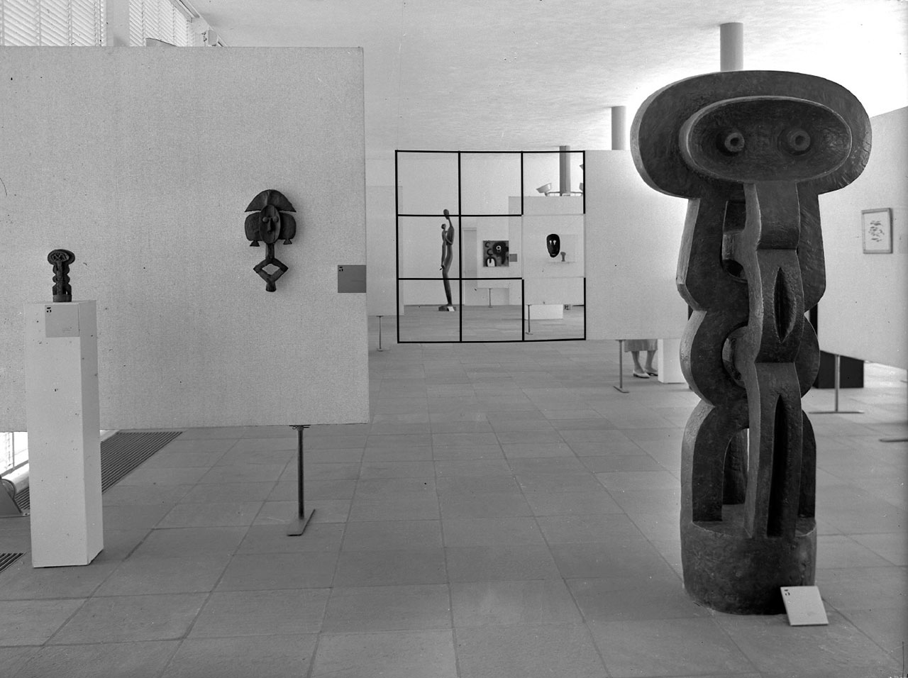 13.exhibition_moderne_kunst_stedelijk_1955